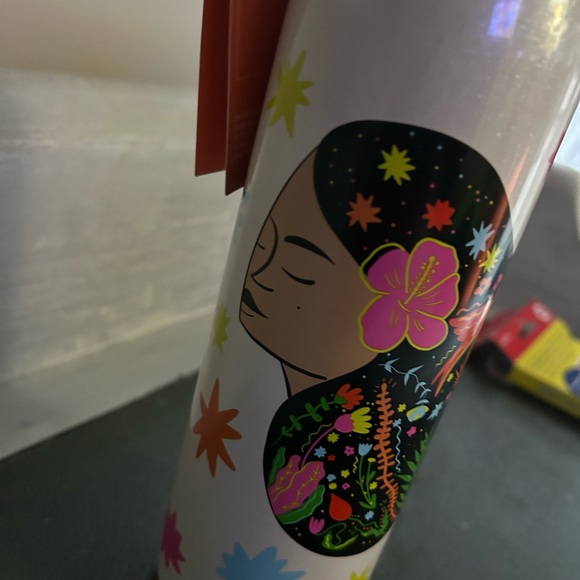 Insulated Starbucks Tumbler - Picture 4 of 5